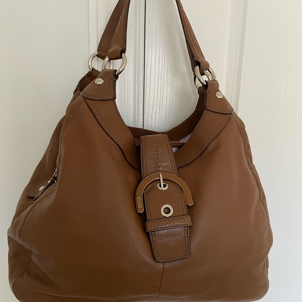 Coach Madison Lynn Hobo Leather Handbag - Like New Condition